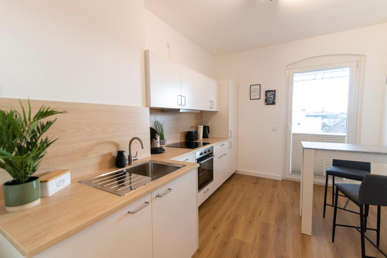 Peter Apartments - Wohnung 90Qm, 3 Schlafzimmer, Kueche, Wohnzimmer, Balkon, Netflix 풀다 외부 사진